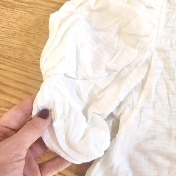 EUC Goldie Mutton Knot Short Sleeve T-Shirt in White, Size S - Picture 7 of 10